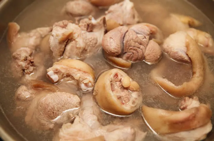 Bước 2 Nấu cháo Cháo giò heo truyền thống