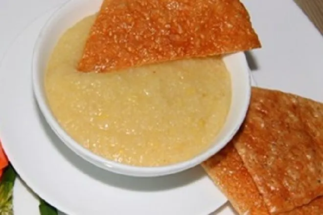 Hình ảnh chè kê đậu xanh ăn cùng bánh đa