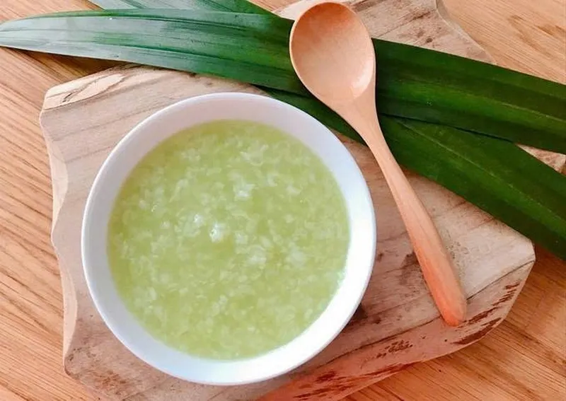 Cháo trắng lá dứa chuẩn bị