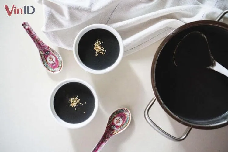 Món chè mè đen với bột nếp bổ dưỡng, dễ thực hiện