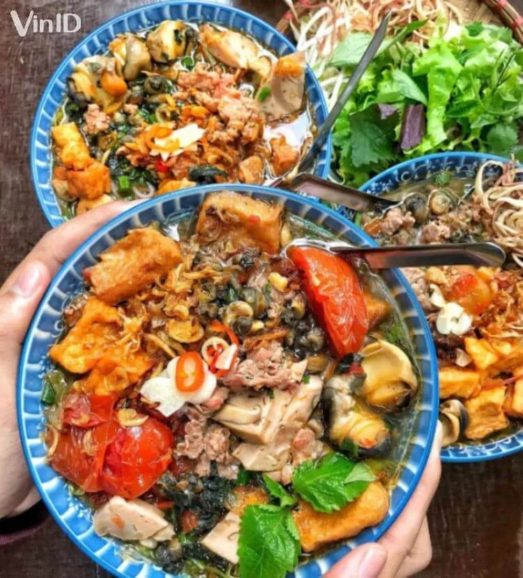 Thành phẩm tô bún ốc đặc trưng hương vị miền Nam