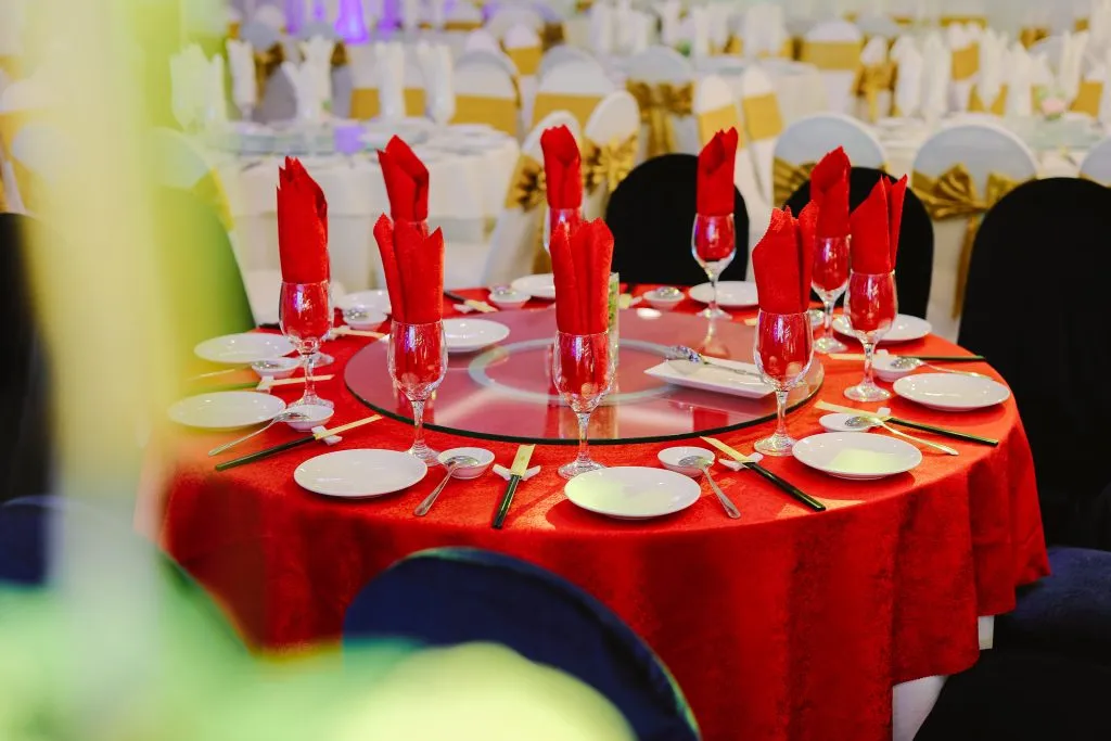 Toàn cảnh không gian sảnh tiệc sang trọng tại Happy Gold