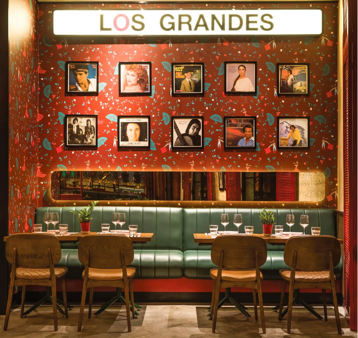 Không gian đậm chất Tây Ban Nha tại nhà hàng Tomatito Saigon. | Nguồn: Tomatito Saigon