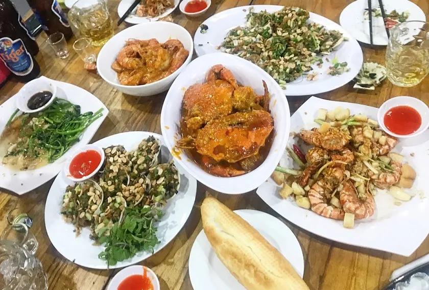 Hải sản Cua Biển - Không gian sang trọng giá hợp lý