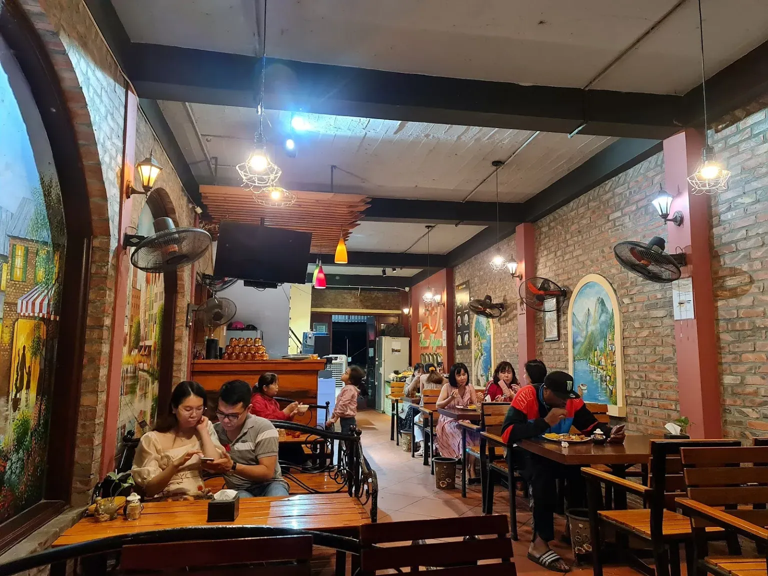 Buffet chay Peace Vegan 45 Nhật Chiêu Tây Hồ phong cách cổ điển