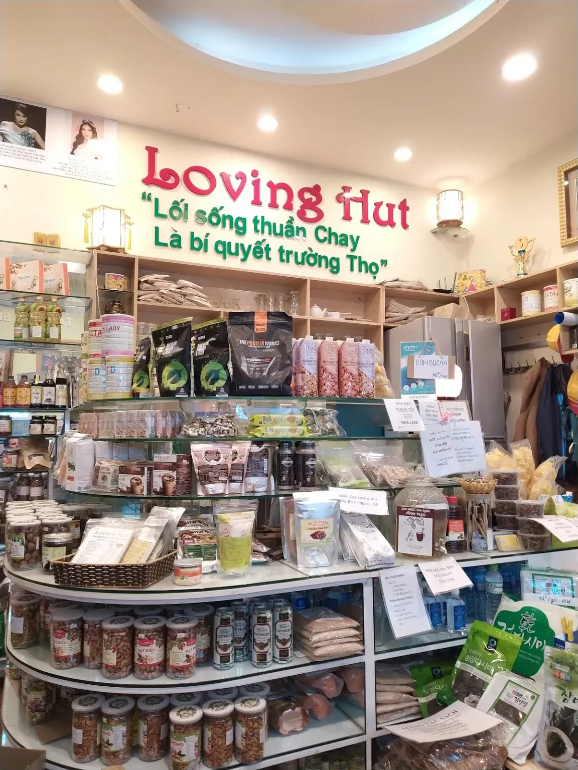 Loving Hut Thế Giới Chay tại khu vực Âu Cơ Tây Hồ