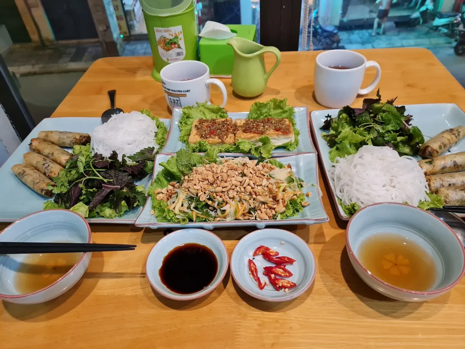 Món chay được trang trí bắt mắt tại Achi Vegan House
