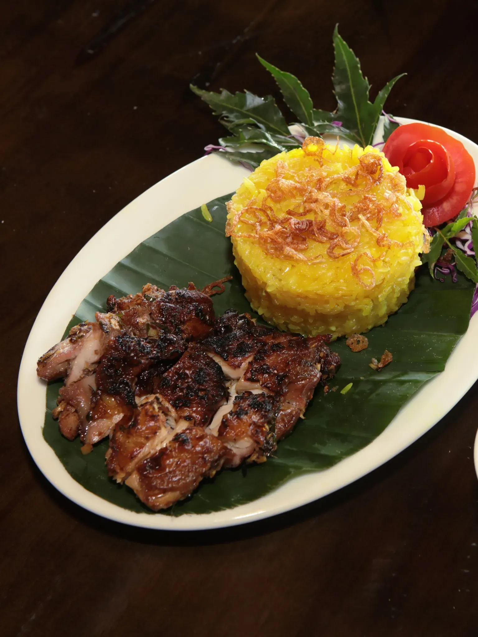 Món xôi cùng thịt nướng thơm ngon