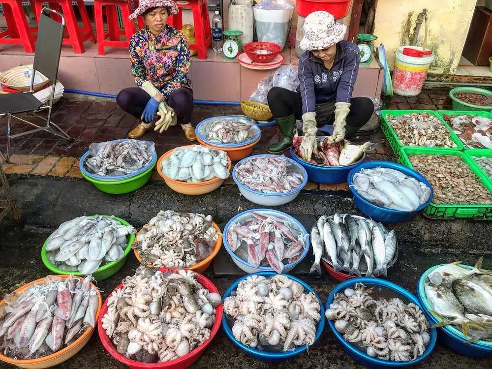 Chợ hải sản Nhơn Hải với sản phẩm đa dạng