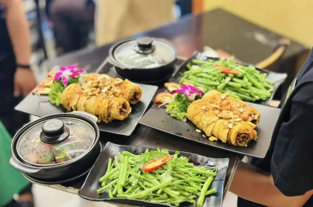 Ẩm thực chay Hoa Thiên có phong cách chế biến, trang trí cầu kỳ, hấp dẫn