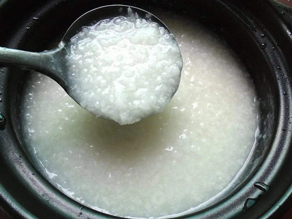 Xả áp từ từ giúp cháo không bị trào và tiếp tục nhừ thêm