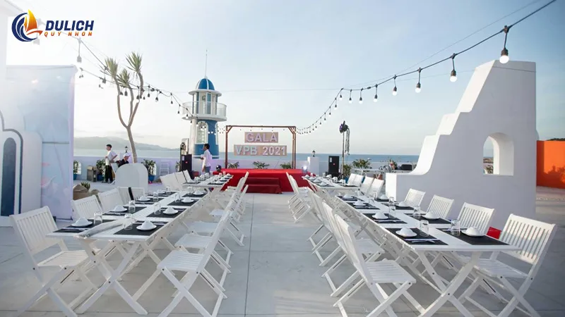 Không gian ăn uống kết hợp nghệ thuật thị giác