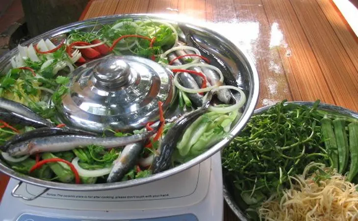 Nguyên liệu cho món lẩu cá kèo rau đắng
