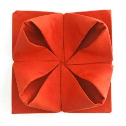 Hình ảnh búp sen hoàn thiện vô cùng tinh tế