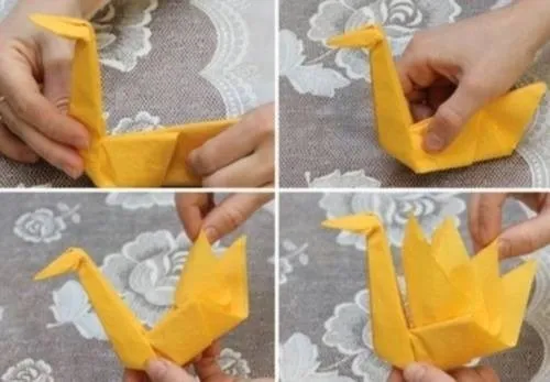 Gỡ các lớp khăn để tạo bộ lông đuôi lộng lẫy