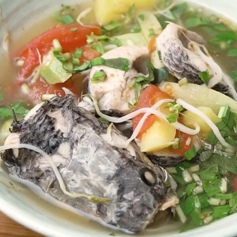 Thành phẩm món canh chua cá lóc hấp dẫn
