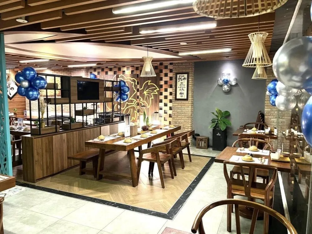 Nhà hàng Chay Giác Ngộ có không gian mộc mạc, gần gũi