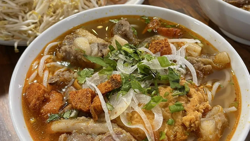 Bún bò Huế tại 1399 Eatery