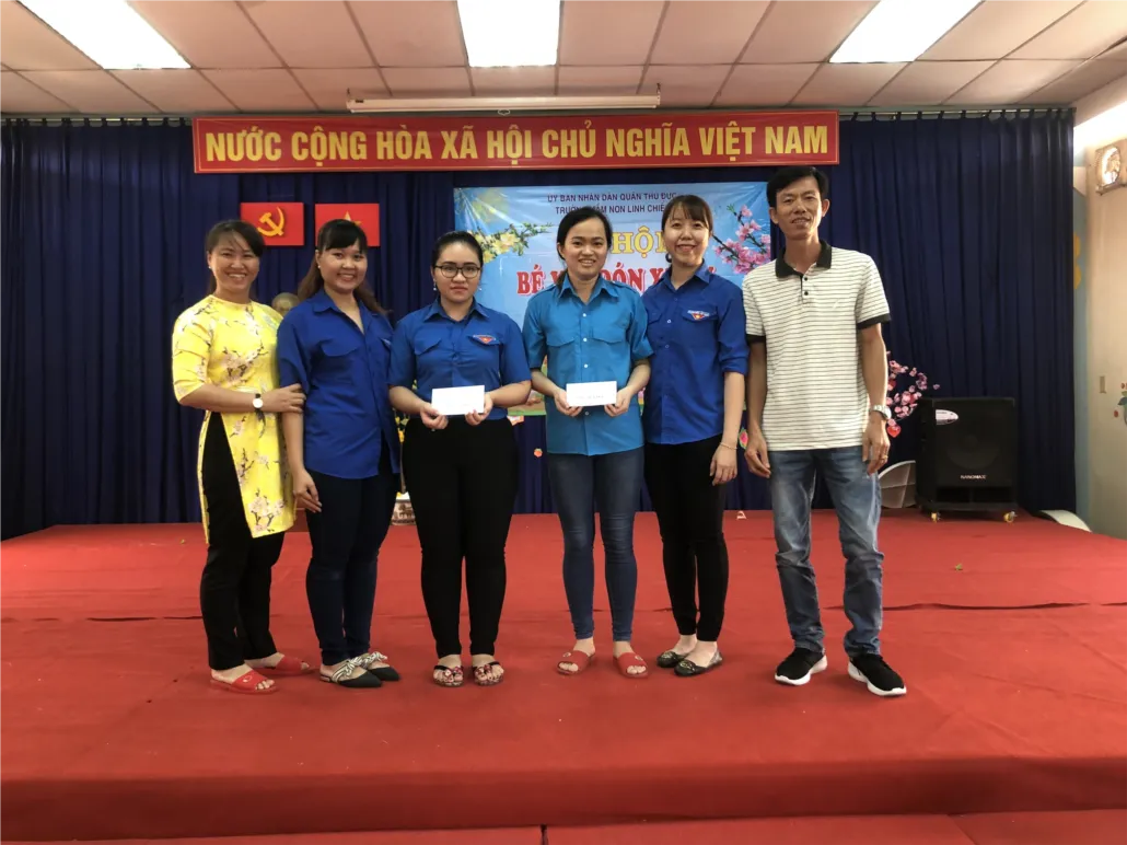 Chi đoàn nhà trường tích cực tham gia các hoạt động thiện nguyện dịp Tết