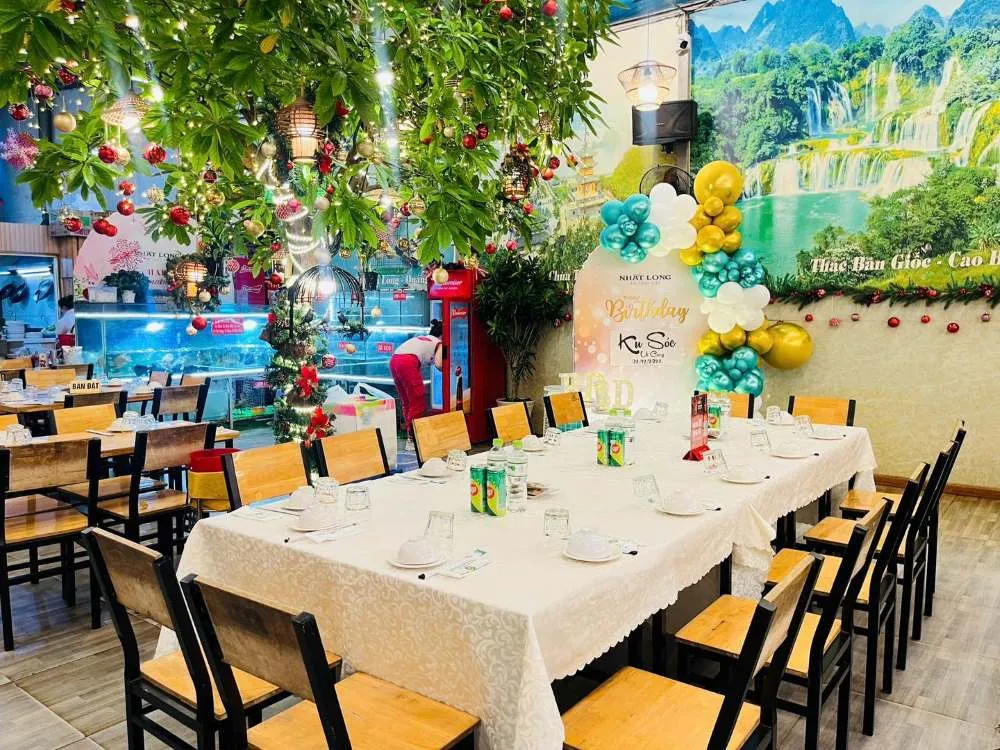 Nhất Long Quán hỗ trợ khách hàng trang trí tiệc kỷ niệm