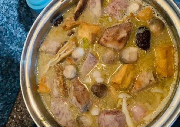 Nồi vịt nấu chay thơm ngon hấp dẫn với các loại nấm