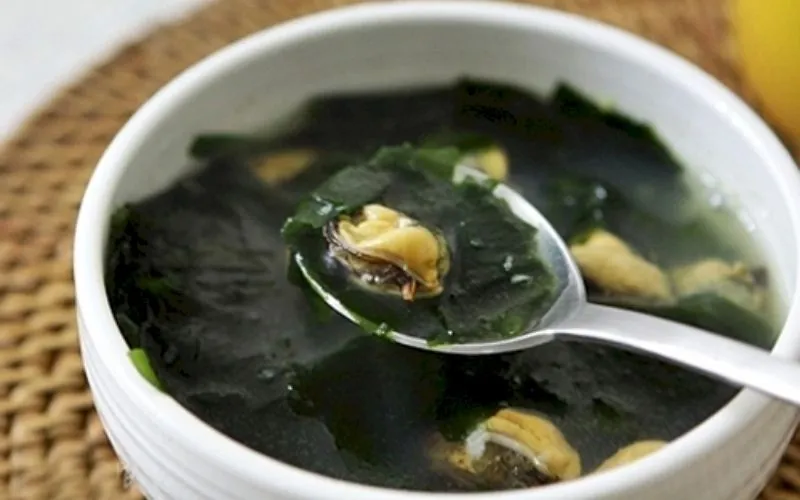 Canh rong biển ngao ngọt thanh tự nhiên