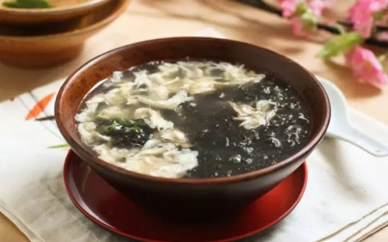 Canh rong biển vân mây trứng gà