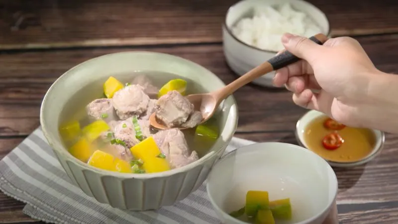 Thành phẩm canh rong biển bí đỏ cực hấp dẫn