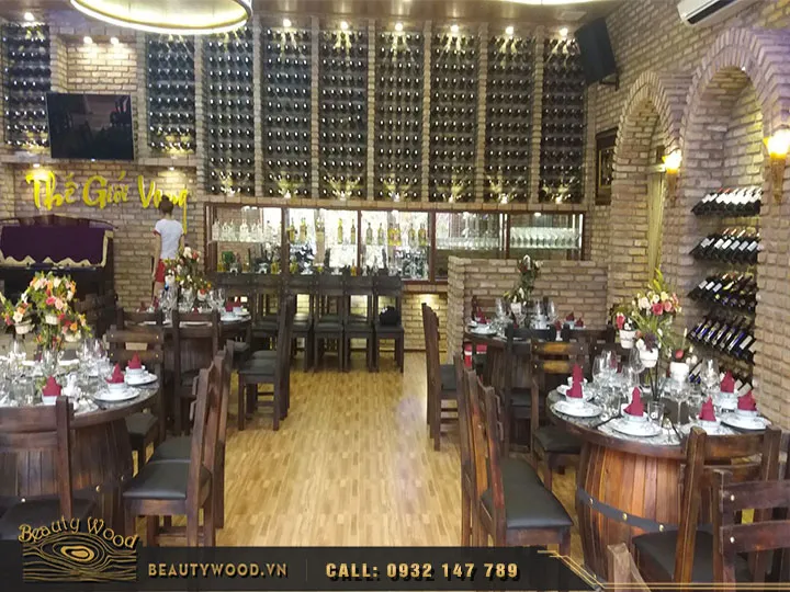 Không gian hầm rượu sang trọng tại nhà hàng Những Người Bạn Gò Vấp