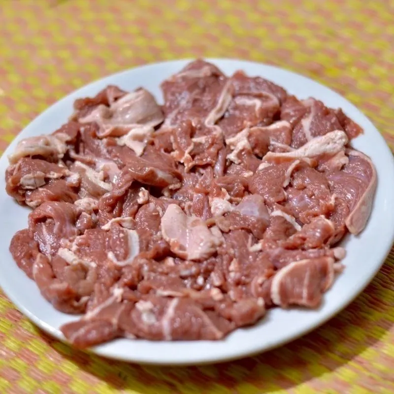 Hướng dẫn sơ chế thịt bò Mỹ sao cho miếng thit mỏng và mềm