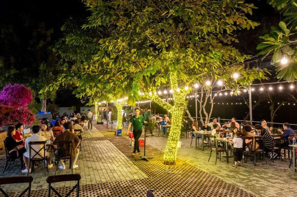 Kiến trúc đẹp mắt của Nhà hàng S:1 ven sông