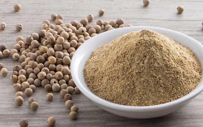 Tiêu xay giúp ức chế vi khuẩn phát triển trên bề mặt thịt heo.