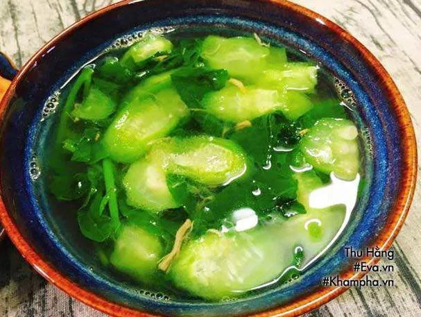 Thành phẩm bát canh mồng tơi mướp hương hấp dẫn và bổ dưỡng