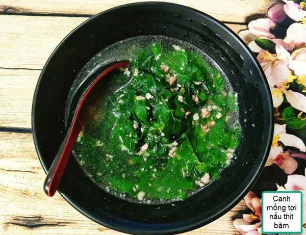 Canh mồng tơi thịt băm là món ăn giàu đạm và cực kỳ dễ nấu