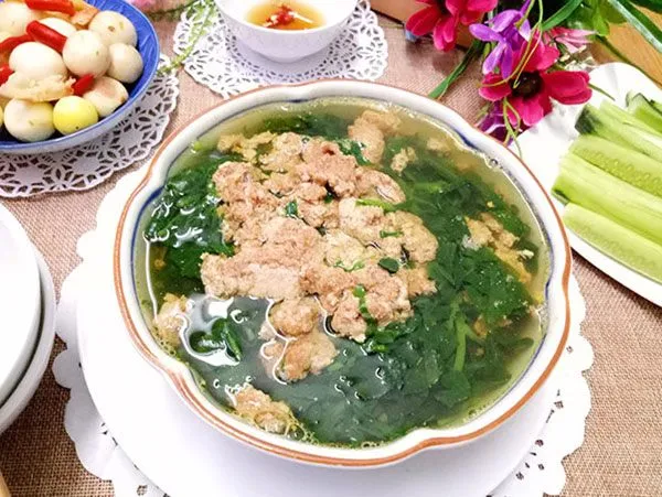 Bát canh cua rau mồng tơi rau đay mang hương vị quê nhà nồng đượm