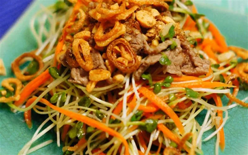 Salad rau mầm thịt bò bổ dưỡng
