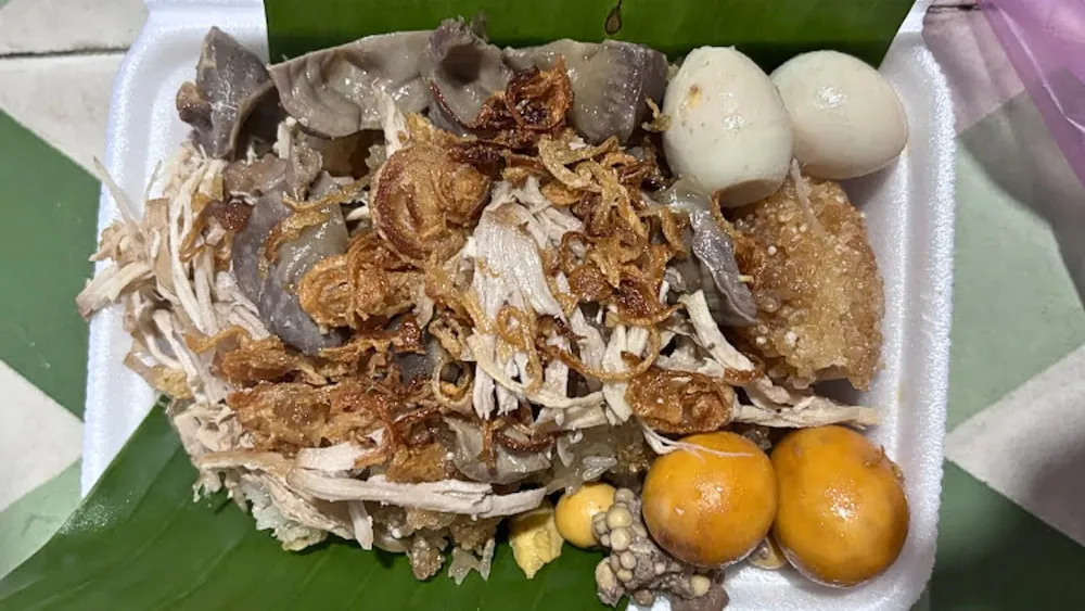 Xôi Gà Number One là món ăn sáng tuyệt vời cho những ai yêu thích xôi gà