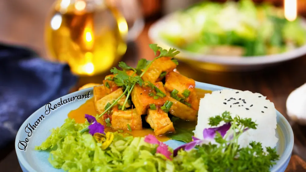 De Tham Restaurant mang đến trải nghiệm ẩm thực Việt Nam đích thực với mức giá phải chăng