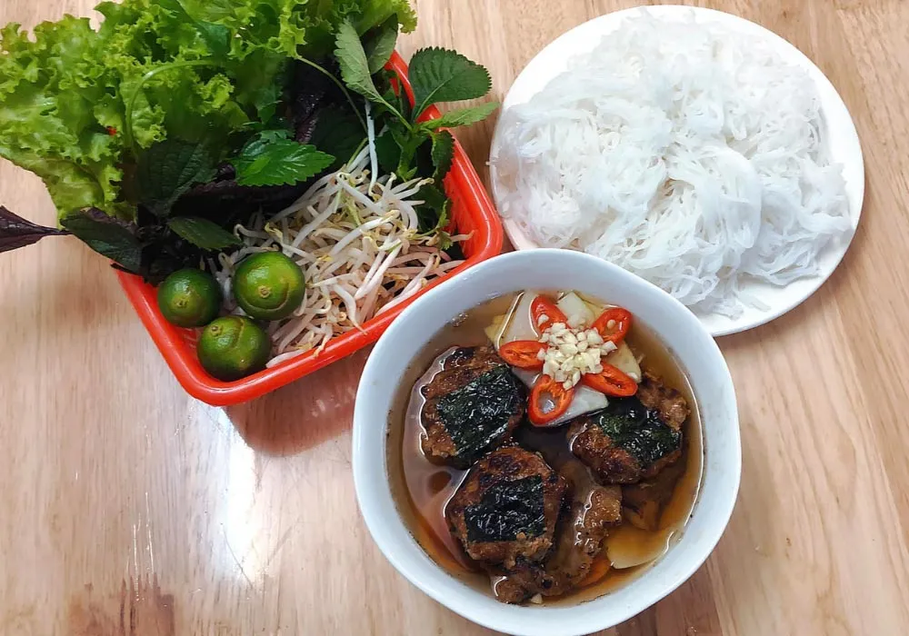 Đến bún chả Ngân Lượng để cảm nhận hương vị đậm đà chuẩn vị