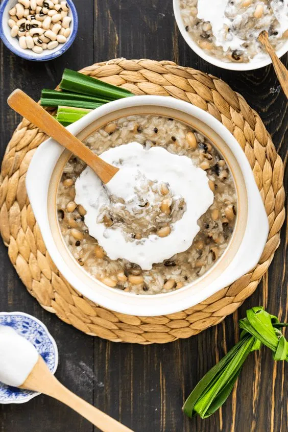 Cùng thưởng thức chè đậu trắng thơm ngon bên gia đình và người thân