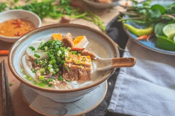 Bánh canh chả cá hoàn thiện - món ăn đủ dinh dưỡng