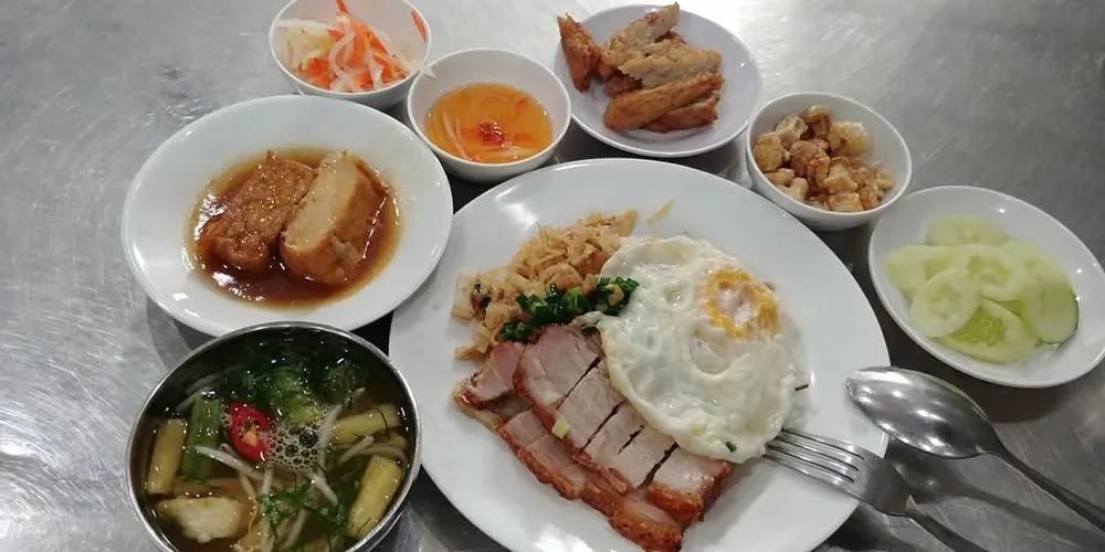 Cơm Tấm Mười - Địa chỉ quen thuộc dành cho những tín đồ yêu thích ẩm thực