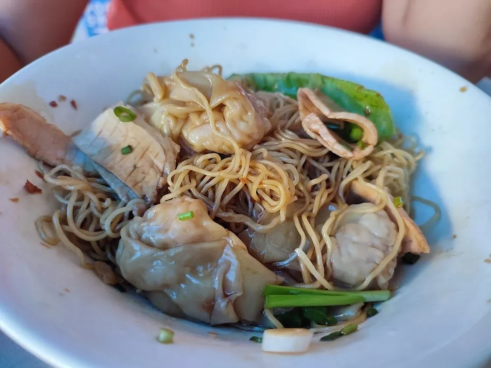 Tiệm mì Thiệu Ký - Một quán ăn mở cửa 24/24 lâu đời ở Sài Gòn