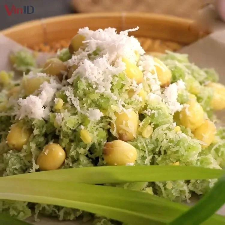 Thành phẩm xôi cốm hạt sen thơm ngon bổ dưỡng cho gia đình