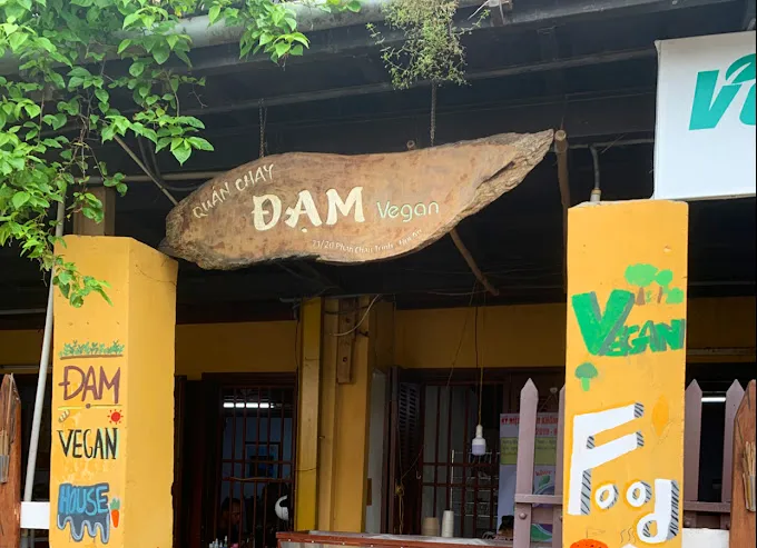 Cao lầu chay - Đặc sản không thể bỏ lỡ tại quán Đạm