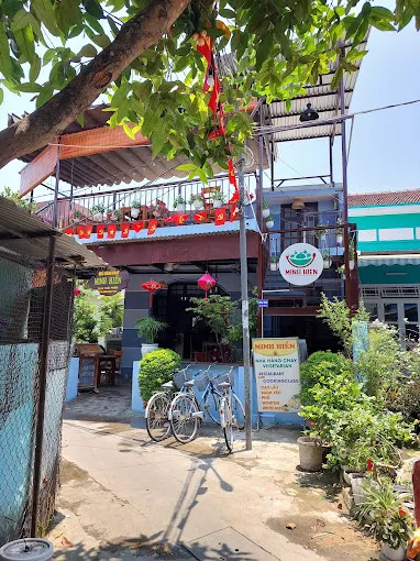 Minh Hiển thu hút thực khách bởi không gian yên bình và món ăn ngon