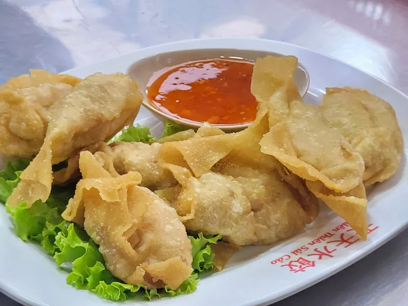 Ăn khuya Sài Gòn với món súp cua