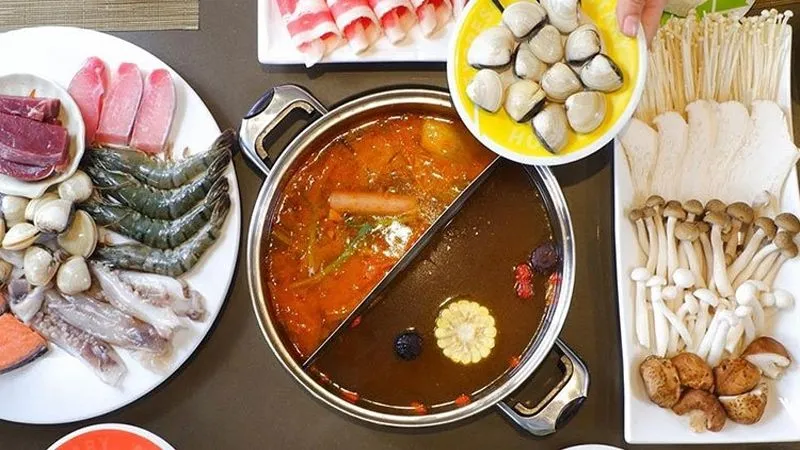 Rakuen - Lẩu & Mì Cay