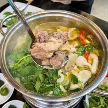 Lẩu gà lá é Tao Ngộ với vị ngọt thanh