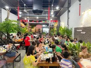 Bộ ba bánh xèo bánh căn tại quán ăn tối Đà nẵng vỉa hè